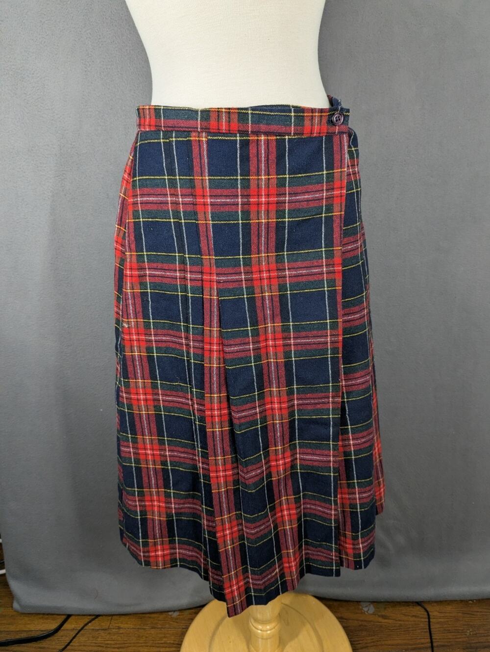 RRRRuss Skirt Size 6 Pleated Tartan Plaid Midi Vintage Union Made 28" Waist